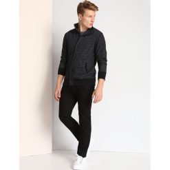 BLUZA ROZPINANA MĘSKA LUŹNA. Bluzy z kapturem marki TOP SECRET. W wyprzedaży za 59.99 zł.