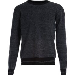 Czarny Sweter Veneto. Czarne swetry nierozpinane Born2be, na jesień, l, bez wzorów, bez kołnierzyka, bez ramiączek. Za 59.99 zł.