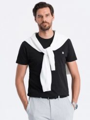 Dzianinowy T-shirt męski z naszytą kieszonką - czarny V5 - Rozmiar: M. Czarne t-shirty Ombre Clothing, m, bez wzorów, z dzianiny, bez kołnierzyka, bez ramiączek. W wyprzedaży za 19.99 zł.