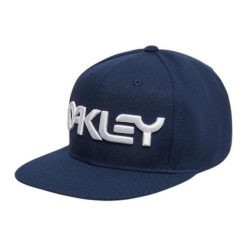Czapka typu snapback Oakley Mark III. Niebieskie czapki z daszkiem Oakley, bez wzorów. Za 188.00 zł.
