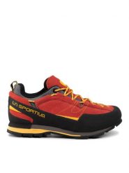 La Sportiva Trekkingi Boulder X 838RE Czerwony. Czerwone buty trekkingowe La Sportiva, bez wzorów, ze skóry, bez zapięcia. Za 639.20 zł.