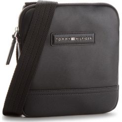 Saszetka TOMMY HILFIGER - Corporate Mix Mini C AM0AM03416 002. Saszetki i nerki marki Tommy Hilfiger. W wyprzedaży za 239.00 zł.