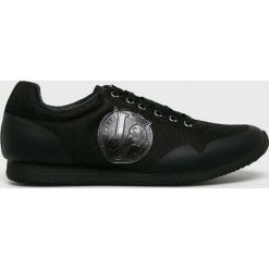 Versace Jeans - Buty. Czarne buty sportowe casual Versace Jeans, bez wzorów, z gumy, z okrągłym noskiem, bez zapięcia. W wyprzedaży za 399.90 zł.