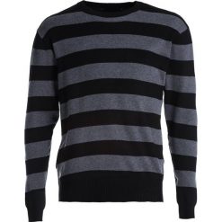Czarny Sweter Perugia. Czarne swetry nierozpinane Born2be, na jesień, l, bez wzorów, bez kołnierzyka, bez ramiączek. Za 59.99 zł.