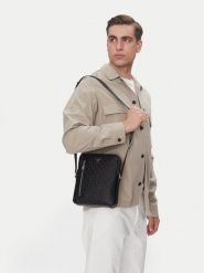 Guess Saszetka HMTODEP5118 Czarny. Czarne saszetki i nerki Guess, z aplikacjami, ze skóry, bez dodatków. Za 219.99 zł.