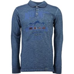 Koszulka polo "Kosstone" w kolorze niebieskim. Koszulki polo marki Geographical Norway Men, z nadrukiem, z bawełny, polo, z długim rękawem. W wyprzedaży za 108.95 zł.