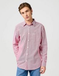 MESKA KOSZULA WRANGLER 1 PKT SHIRT RED OXFORD 112362540. Czerwone koszule Wrangler, m, bez wzorów, bez kołnierzyka, bez ramiączek. Za 169.99 zł.