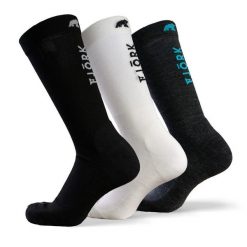 Skarpety Fresh Cut - zestaw 3 par. Skarpetki sportowe FJORK MERINO, bez wzorów, z elastanu. W wyprzedaży za 229.00 zł.