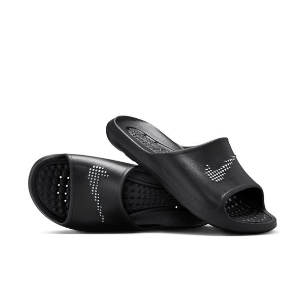 Klapki męskie Nike Victoru One Shower Slide. Czarne klapki Nike, z gumy. Za 248.00 zł.