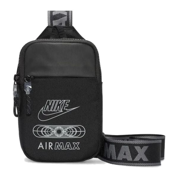 Saszetka na ramię torebka Nike. Czarne torby na ramię Nike, bez wzorów, na ramię, bez dodatków. Za 68.99 zł.