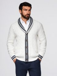 Sweter męski kardigan z szalowym kołnierzem w stylu preppy - biały V1 - Rozmiar: S. Białe swetry rozpinane Ombre Clothing, m, bez wzorów, z bawełny, bez kołnierzyka, bez ramiączek. W wyprzedaży za 149.49 zł.