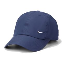 Czapka z daszkiem junior NIKE regulowana. Niebieskie czapki z daszkiem Nike, bez wzorów. Za 99.00 zł.