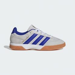 Buty Spezialist Indoor. Białe buty do biegania Adidas, bez wzorów, bez zapięcia, do biegania. Za 399.00 zł.