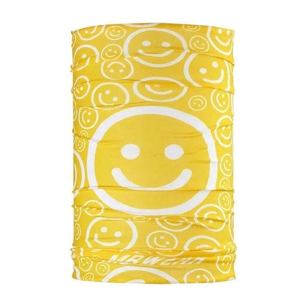 Wielofunkcyjny komin Mb Wear Smile. Żółte szaliki MB WEAR, bez wzorów, z elastanu. Za 126.50 zł.