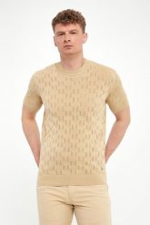 T-shirt męski z ażurowym logo KARL LAGERFELD. T-shirty KARL LAGERFELD, m, w ażurowe wzory, bez kołnierzyka, bez ramiączek. Za 579.00 zł.