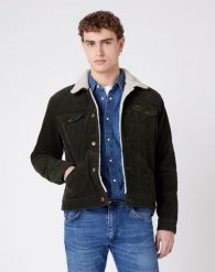 MĘSKA KURTKA SHERPA WRANGLER 124MJ SHERPA ROISIN GREEN W4MSUPXWY. Zielone kurtki Wrangler, na jesień, m, bez wzorów, z bawełny, z kapturem. Za 359.99 zł.