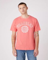 WRANGLER COLLEGIATE TEE MĘSKI T-SHIRT KOSZULKA NADRUK LOGO SPICED CORAL W7E0EJX6Y 112146307. T-shirty Wrangler, m, bez wzorów, bez kołnierzyka, bez ramiączek. Za 99.99 zł.