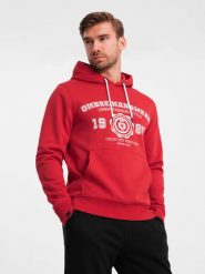 Męska bluza z kapturem kangurka z nadrukiem w stylu college – czerwona V1 OM-SSPS-0143 - XXL. Czerwone bluzy Ombre Clothing, l, bez wzorów, z bawełny, z kapturem. W wyprzedaży za 99.99 zł.