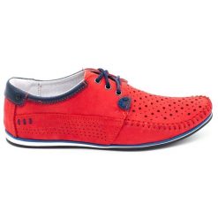 KOMODO Buty męskie mokasyny 875 lato czerwone. Czerwone mokasyny w ażurowe wzory, ze skóry, bez obcasa, bez zapięcia. Za 377.80 zł.