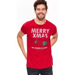 T-SHIRT XMASS. Bluzki z długim rękawem marki TOP SECRET. W wyprzedaży za 14.99 zł.
