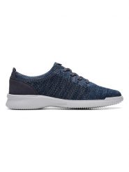 Clarks Sneakersy "Donoway Knit" w kolorze granatowym rozmiar: 45. Niebieskie buty sportowe casual Clarks, bez wzorów, z materiału, bez zapięcia. Za 87.19 zł.