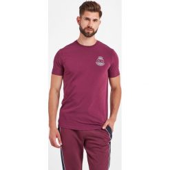 T-SHIRT Armani Exchange. T-shirty Armani Exchange, m, bez wzorów, bez kołnierzyka, bez ramiączek. Za 239.00 zł.