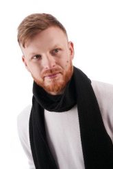 Stylowy czarny szalik męski s5 brødrene 103. Czarne szaliki bez wzorów. Za 79.00 zł.