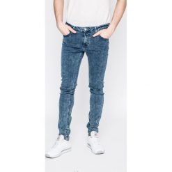 Lee - Jeansy Malone Riot. Jeansy marki Lee. W wyprzedaży za 179.90 zł.