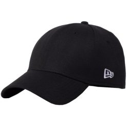 Czapka z daszkiem męska New Era Flag Basic Cap. Czarne czapki z daszkiem New Era, bez wzorów. Za 99.99 zł.