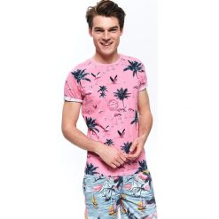T-SHIRT WE WZÓR. Czerwone bluzki z długim rękawem TOP SECRET, l, bez wzorów, z bawełny, bez kołnierzyka, bez ramiączek. W wyprzedaży za 24.99 zł.