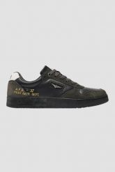 AERONAUTICA MILITARE Czarne męskie skórzane sneakersy A.F.B. Czarne buty sportowe casual Aeronautica Militare, z aplikacjami, z gumy, bez zapięcia. W wyprzedaży za 379.99 zł.