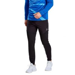 Spodnie do biegania Erima Allround Performance. Czarne szorty Erima, bez wzorów, sportowe. W wyprzedaży za 193.00 zł.