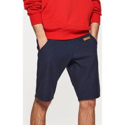 Klasyczne szorty - Granatowy. Szorty marki Cropp. W wyprzedaży za 39.99 zł.