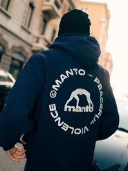 MANTO bluza z kapturem LABEL 25 OVERSIZE granatowa. Niebieskie bluzy z kapturem Manto, l, bez wzorów, z bawełny, z kapturem. Za 299.00 zł.