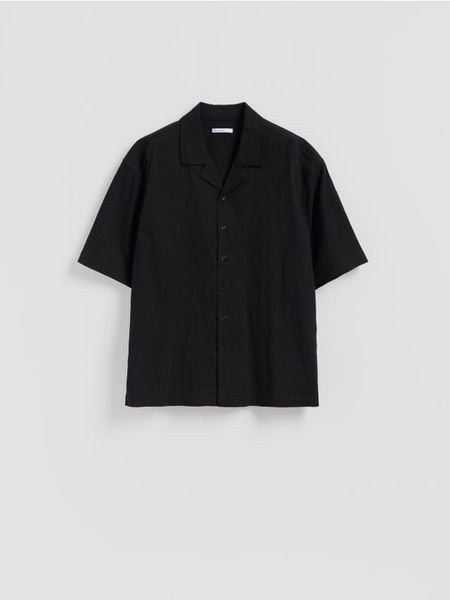 Strukturalna koszula comfort - czarny. Czarne koszule Reserved, l, bez wzorów, z tkaniny, bez kołnierzyka, bez ramiączek. Za 129.99 zł.
