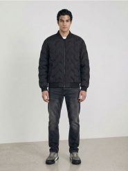 Kurtka puffer bomber z kieszeniami na zamek - czarny. Czarne kurtki Sinsay, l, bez wzorów, bez kaptura. Za 119.99 zł.