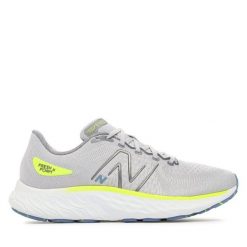 Buty do biegania New Balance. Szare buty do biegania New Balance, bez wzorów, bez zapięcia, do biegania. Za 449.99 zł.