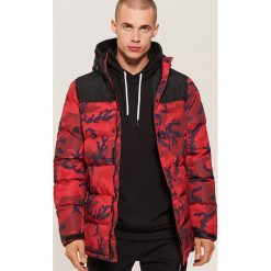 Pikowana kurtka camo - Czerwony. Kurtki marki B'TWIN. W wyprzedaży za 249.99 zł.