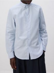 Strukturalna koszula regular fit - jasnoniebieski. Niebieskie koszule Reserved, l, bez wzorów, z bawełny, bez kołnierzyka, bez ramiączek. W wyprzedaży za 59.99 zł.
