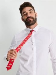 Krawat Grinch - czerwony. Czerwone krawaty i muchy Sinsay, bez wzorów. Za 19.99 zł.