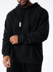Bluza z kapturem - czarny. Czarne bluzy z kapturem Sinsay, l, bez wzorów, z bawełny, z kapturem. Za 39.99 zł.