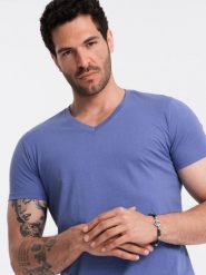 Bawełniana klasyczna męska koszulka z dekoltem w serek BASIC – fioletowa V12 OM-TSBS-0145 - XXL. Fioletowe t-shirty Ombre Clothing, l, bez wzorów, z bawełny, bez kołnierzyka, bez ramiączek. W wyprzedaży za 24.99 zł.