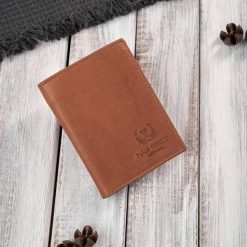 Portfel męski skórzany koniakowy klasyczny elegancki z ochroną RFID Paolo Peruzzi AY-10-CG. Brązowe portfele Paolo Peruzzi, bez wzorów, ze skóry. Za 59.00 zł.