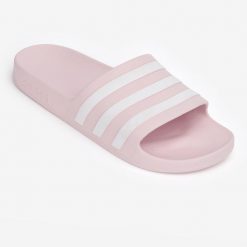 Klapki basenowe ADIDAS Adilette Aqua. Białe klapki Adidas, z materiału. Za 79.99 zł.