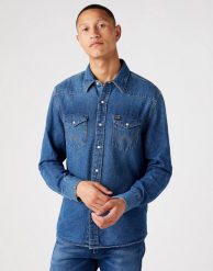 WRANGLER 27MW 1YEAR MĘSKA KOSZULA JEANSOWA JEANS W5MSLW924 112130248. Białe koszule Wrangler, m, bez wzorów, z bawełny, bez kołnierzyka, bez ramiączek. Za 169.99 zł.