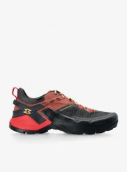 Buty GORE TEX Garmont 9.81 Onyx Gtx. Brązowe buty turystyczne Garmont, bez wzorów, z gore-texu, bez zapięcia, trekkingowe, gore-tex. Za 812.50 zł.