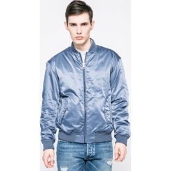Calvin Klein Jeans - Kurtka bomber. Kurtki marki Calvin Klein Jeans. W wyprzedaży za 399.90 zł.