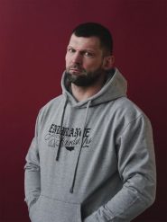 MANTO bluza z kapturem RESOLVE melanż. Szare bluzy z kapturem Manto, m, bez wzorów, z bawełny, z kapturem. Za 249.00 zł.