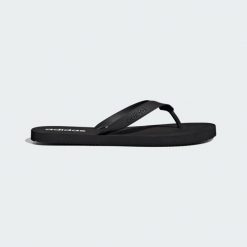 Klapki Keitaki Alpha. Białe klapki Adidas, z gumy. Za 64.95 zł.