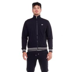 Męski dres ze stójką i zamkiem Welcome Back. Czarne komplety dresowe LEONE 1947 APPAREL, m, bez wzorów, z dresówki, bez ramiączek. Za 168.36 zł.